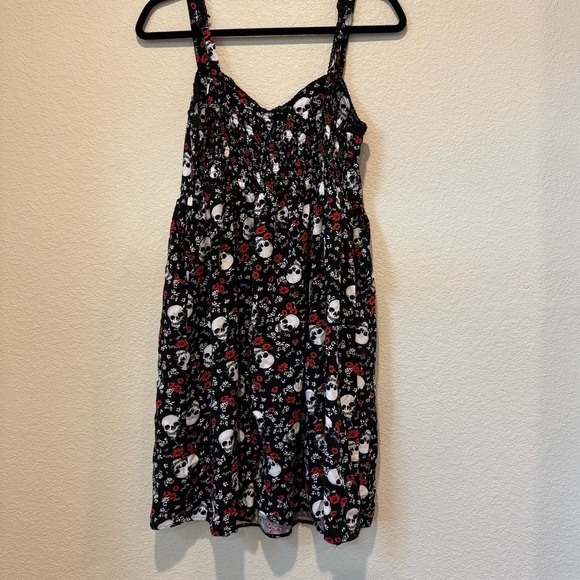 Torrid Skull & Floral Print dress – Size 0 - Picture 3 of 10